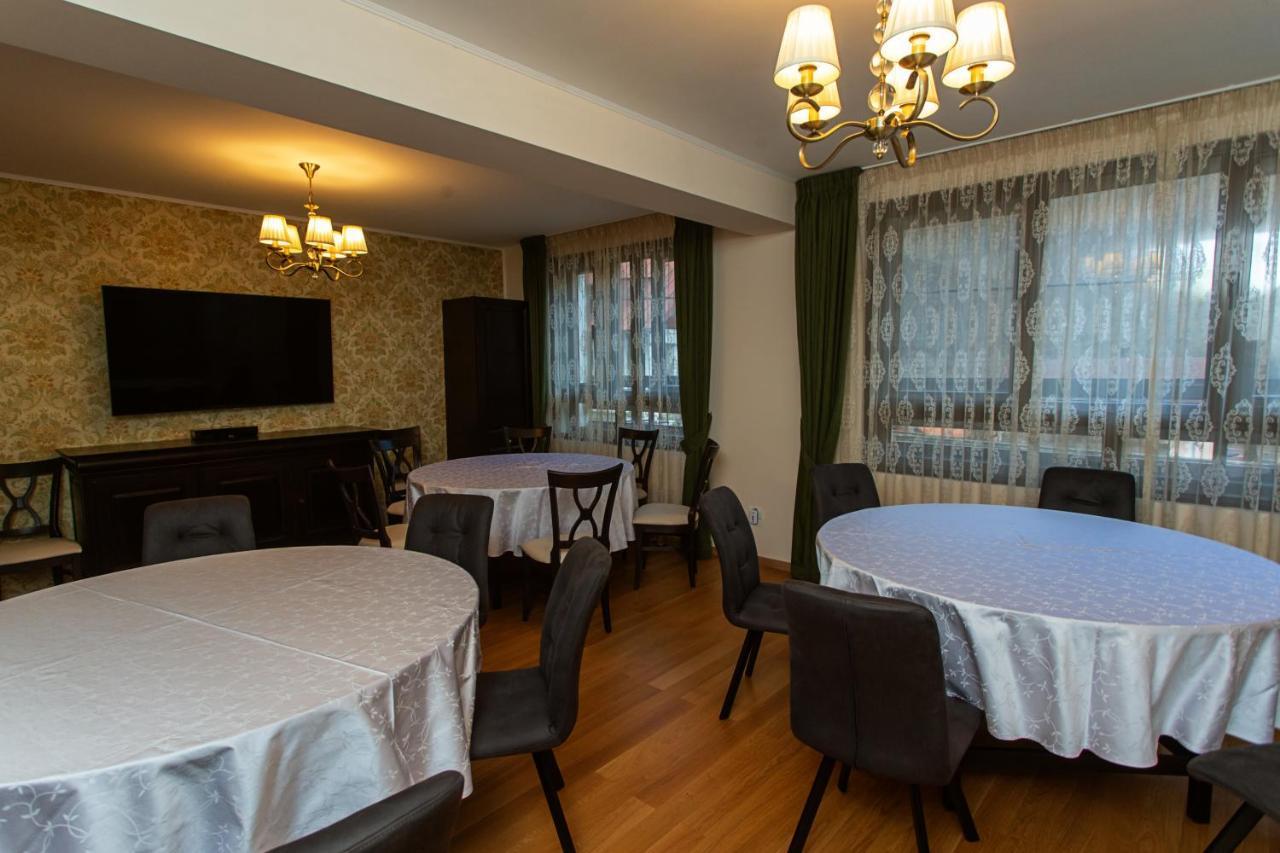 Vila Imperial Bed and Breakfast Sinaia Exteriör bild